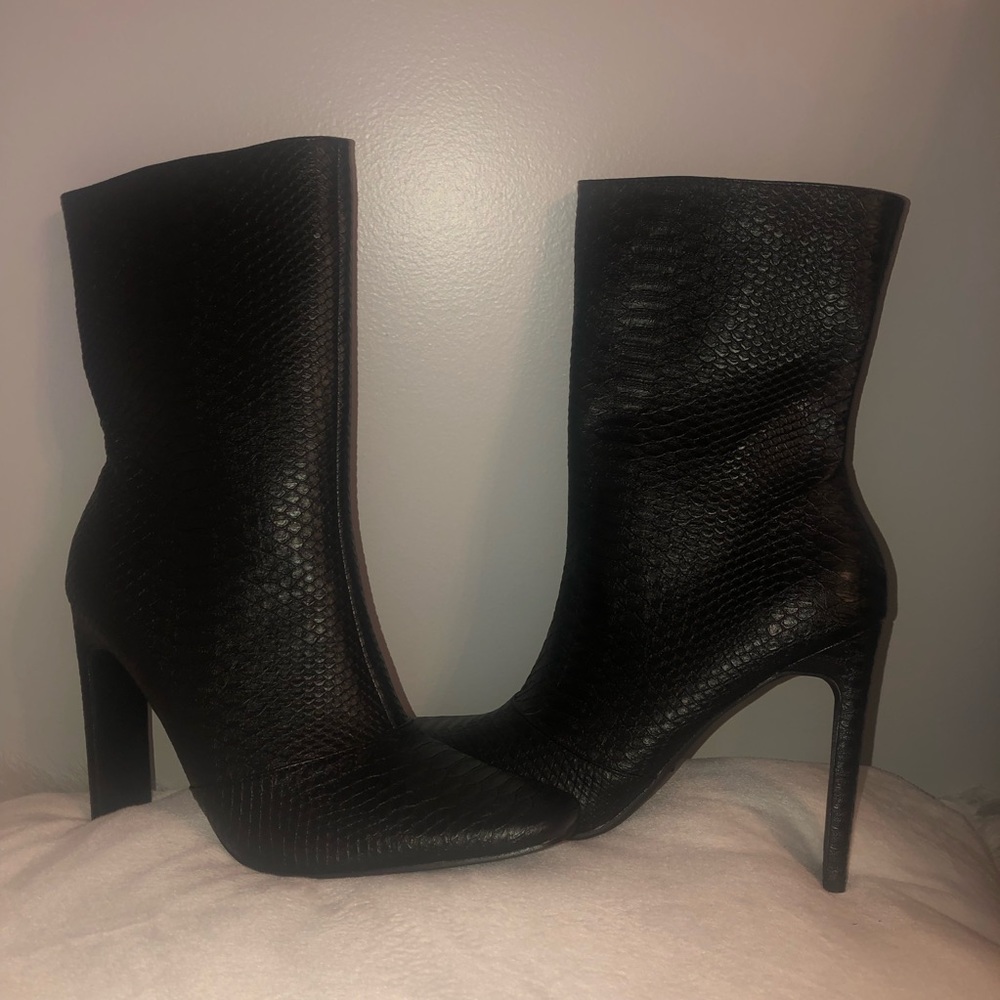 Black Snake Skin Heels